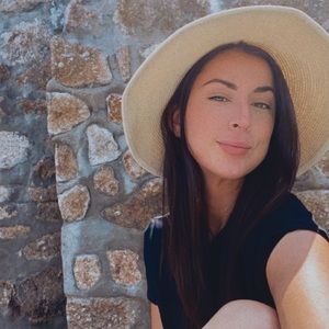 Meet your Posher, Lauren